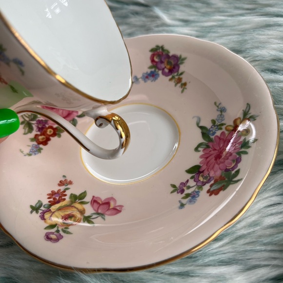 Vintage Ainsley Tea Cup and Saucer. - Picture 7 of 11